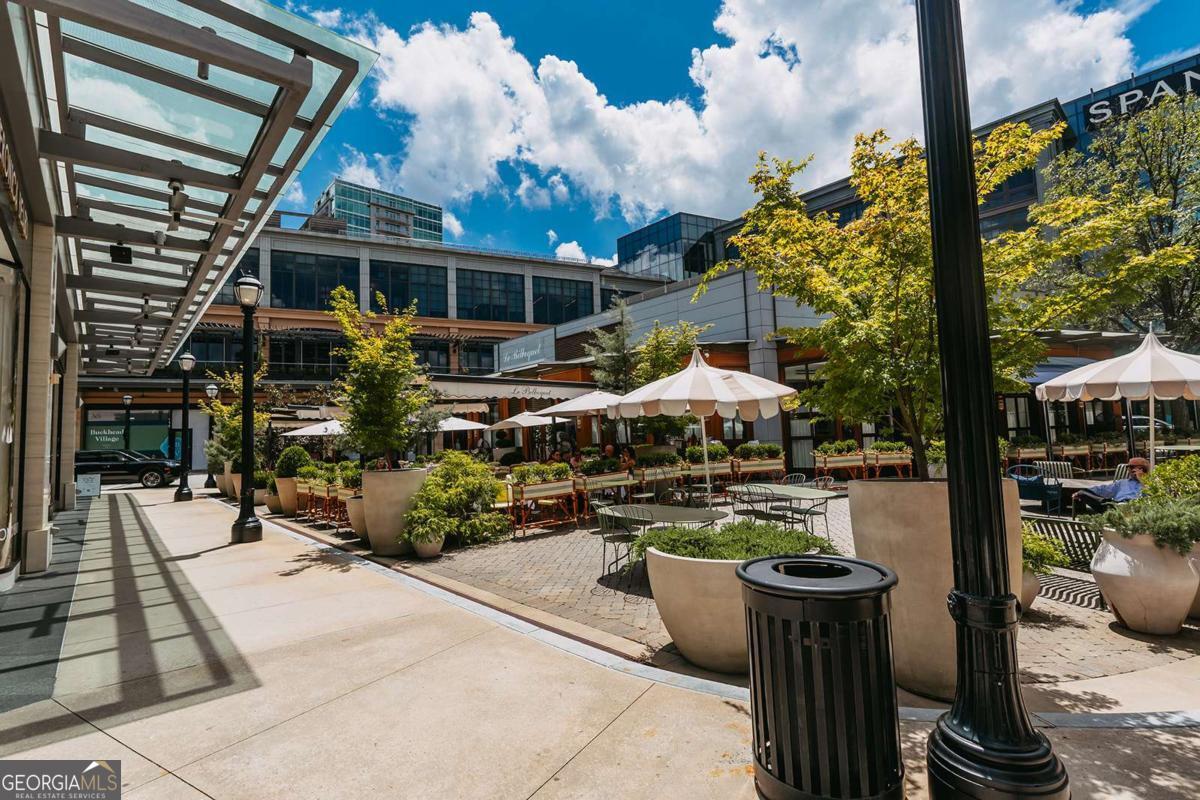 2795 Peachtree Road NE Atlanta GA 30305