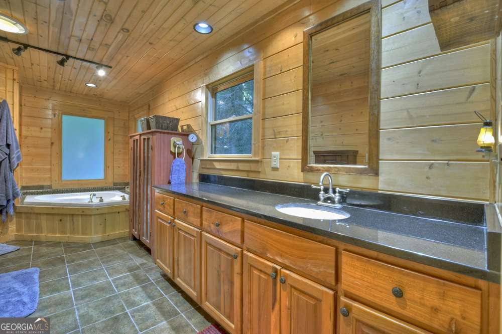 730 Riverside Lane Blue Ridge GA 30513