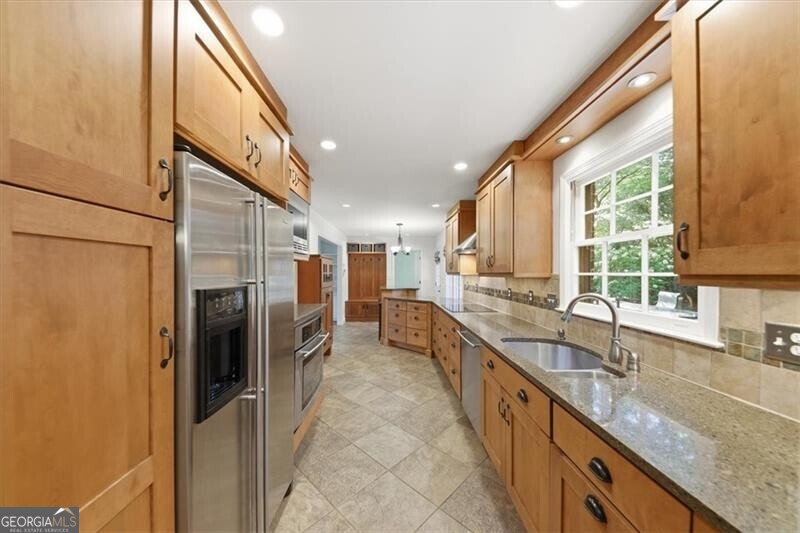 4073 Lake Erin Court Tucker GA 30084