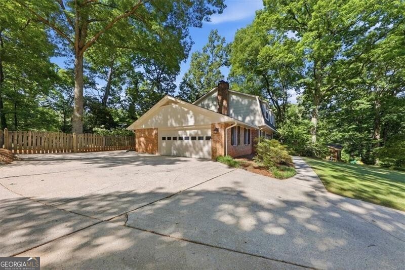 4073 Lake Erin Court Tucker GA 30084
