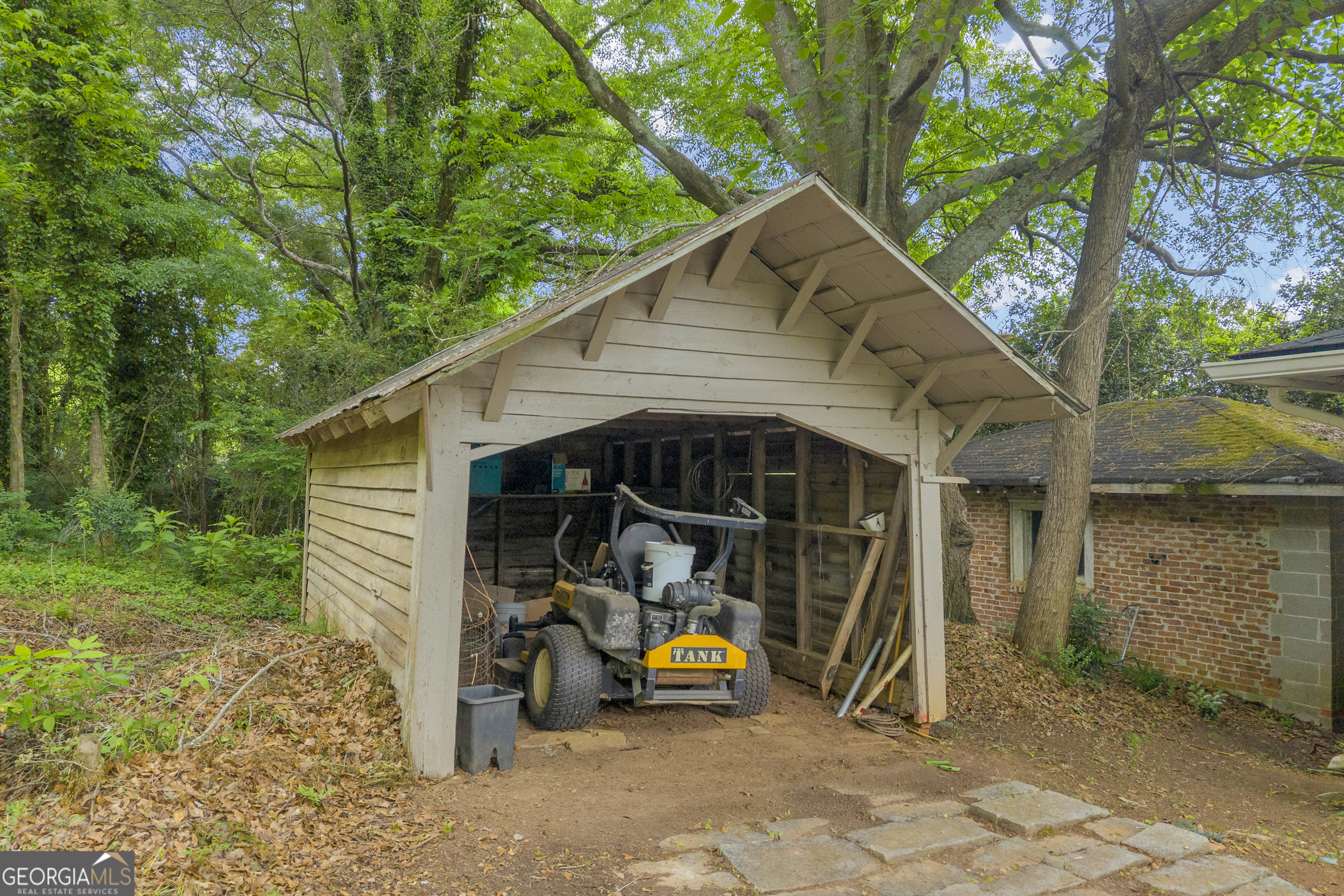 735 Bowersville Road Carnesville GA 30521
