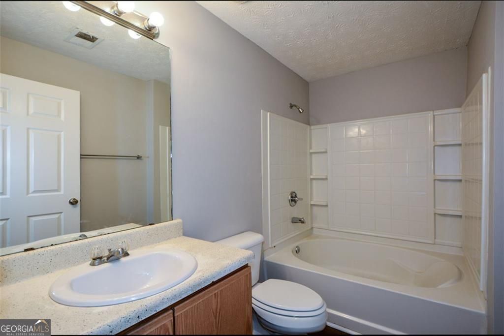 8304 Fairington Village Drive Lithonia GA 30038