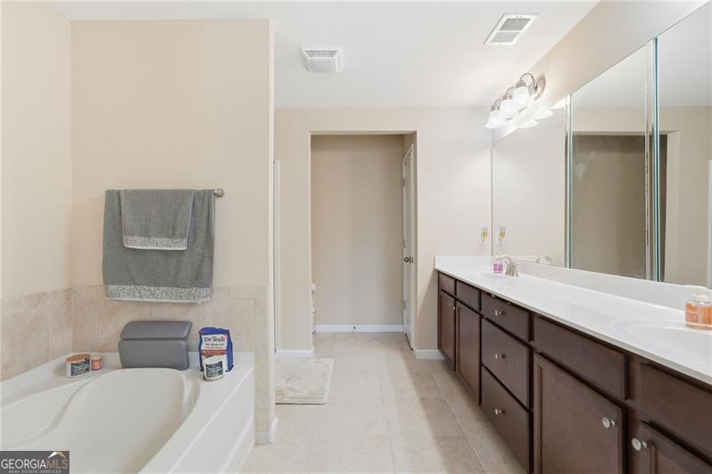 1210 Hampton Oaks Drive Alpharetta GA 30004