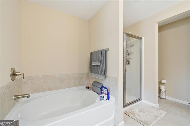 1210 Hampton Oaks Drive Alpharetta GA 30004