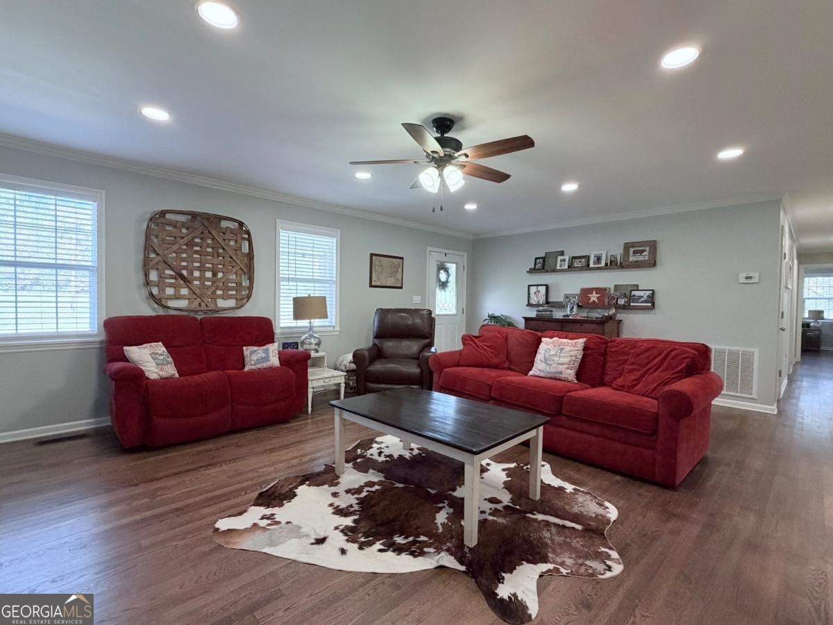 2053 Buttermilk Road SW Cave Spring GA 30124