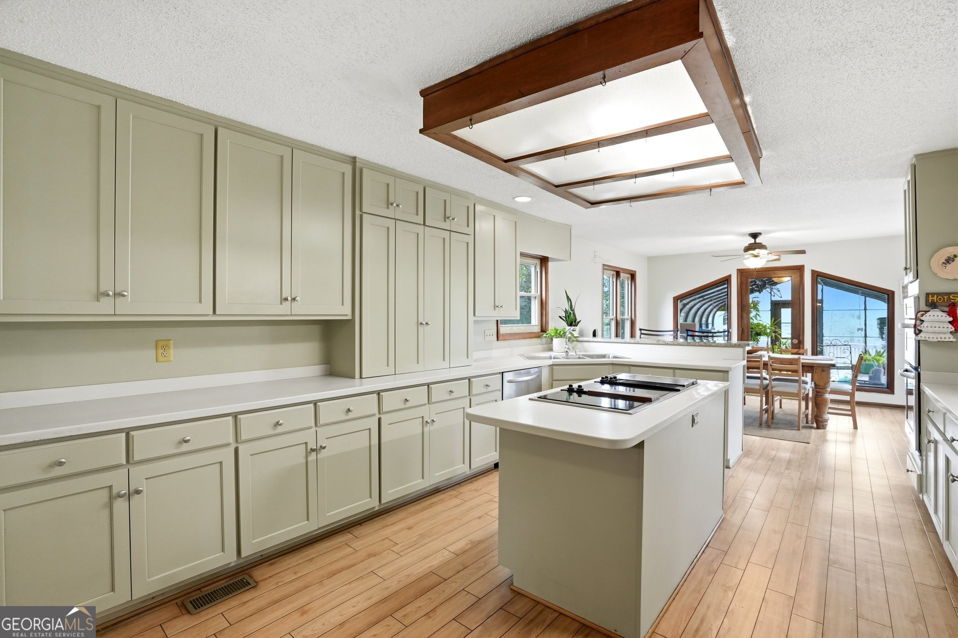 4228 Cove Court NE Marietta GA 30067