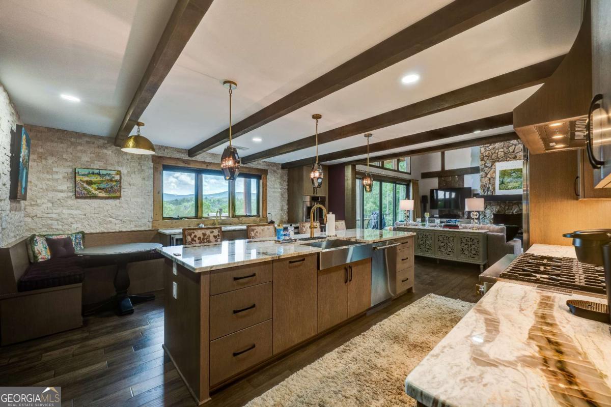 312 Charles Road Ellijay GA 30540