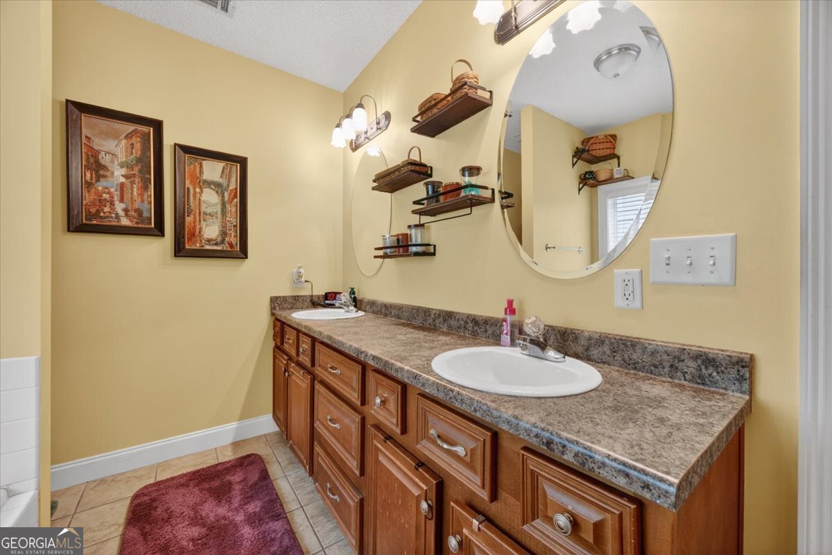 619 Grayridge Road Gray GA 31032