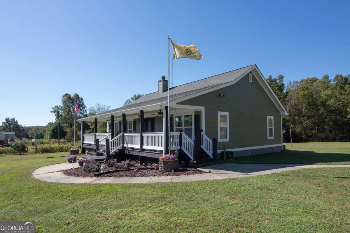 582 E County Line Road Danielsville GA 30633