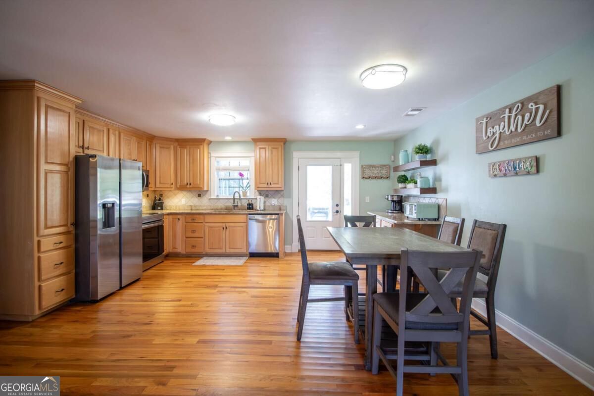 582 E County Line Road Danielsville GA 30633