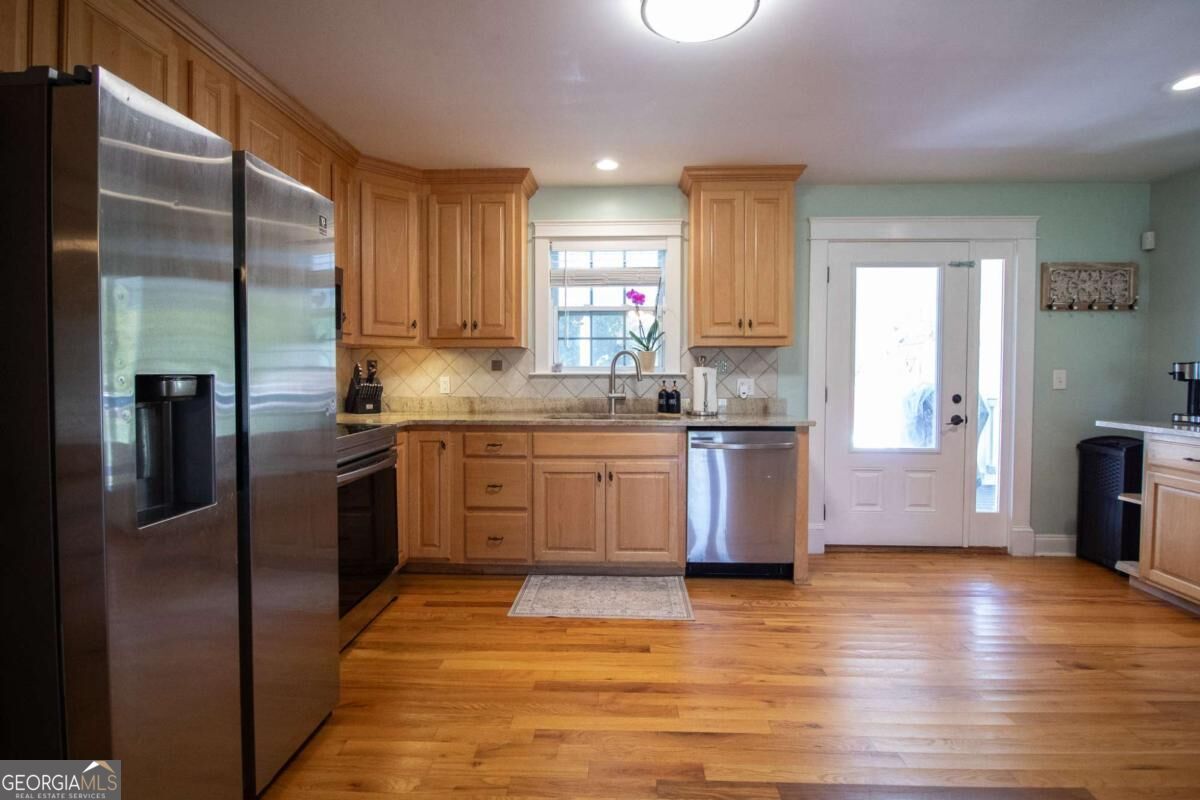 582 E County Line Road Danielsville GA 30633