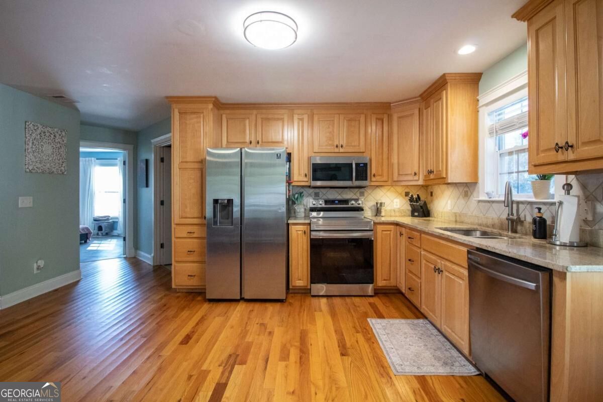 582 E County Line Road Danielsville GA 30633