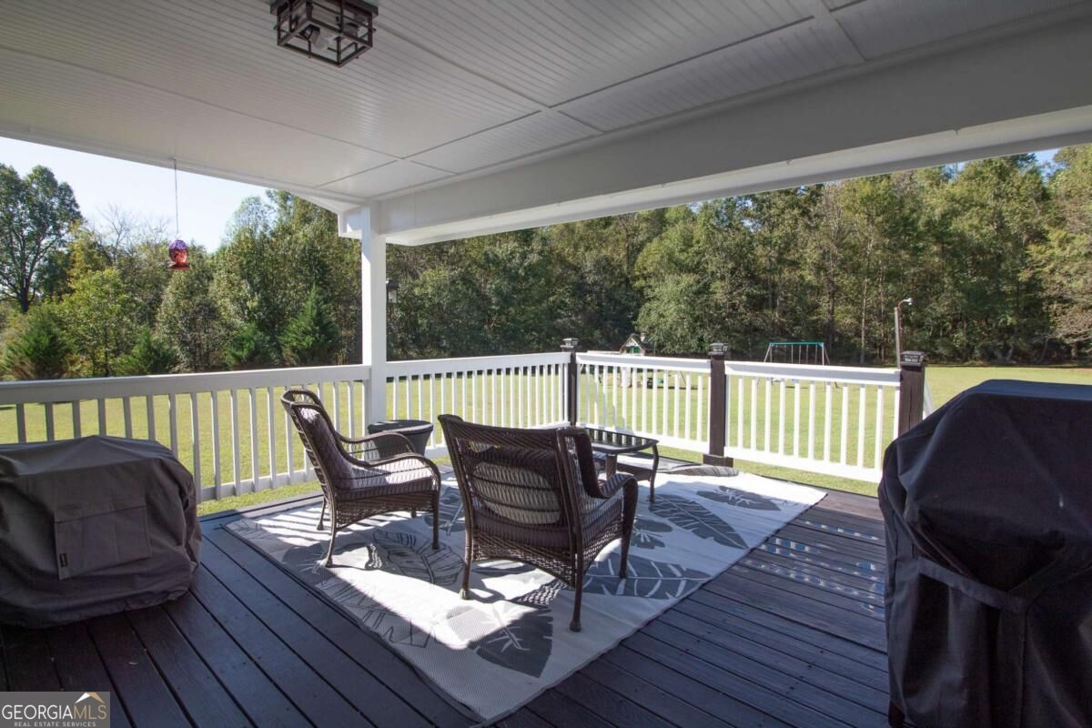 582 E County Line Road Danielsville GA 30633
