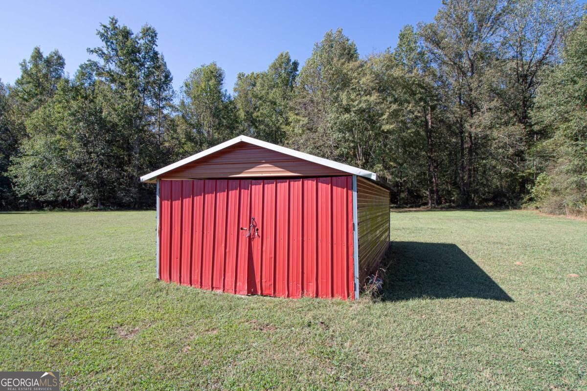 582 E County Line Road Danielsville GA 30633