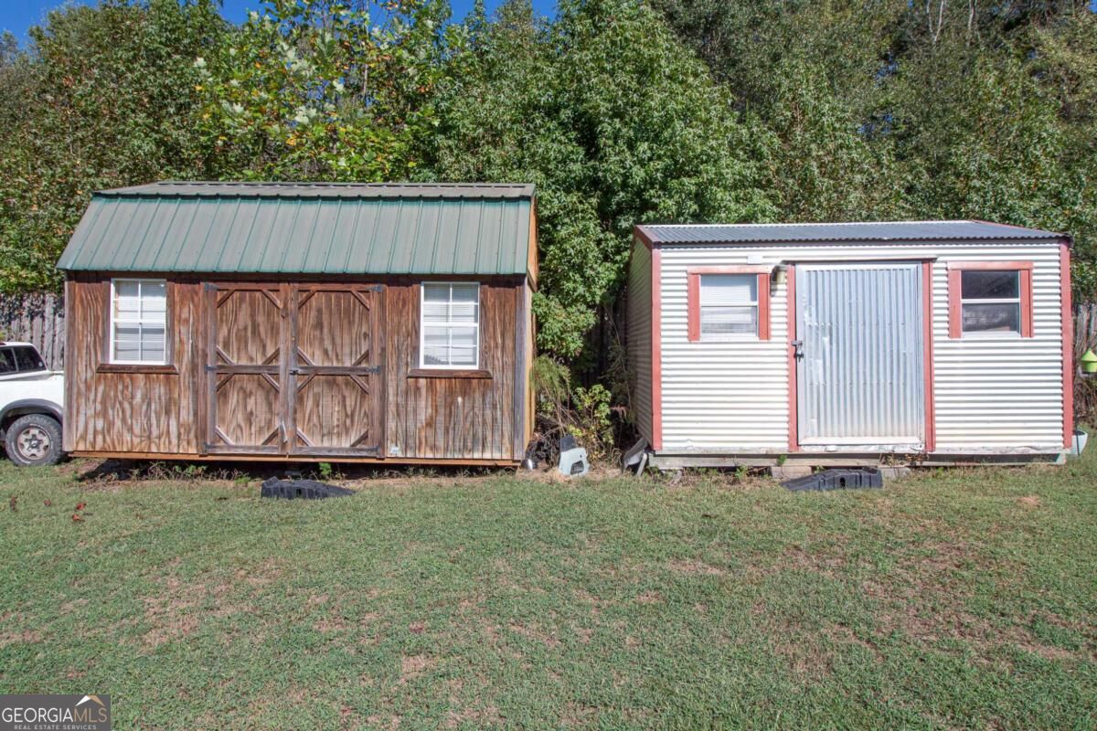 582 E County Line Road Danielsville GA 30633