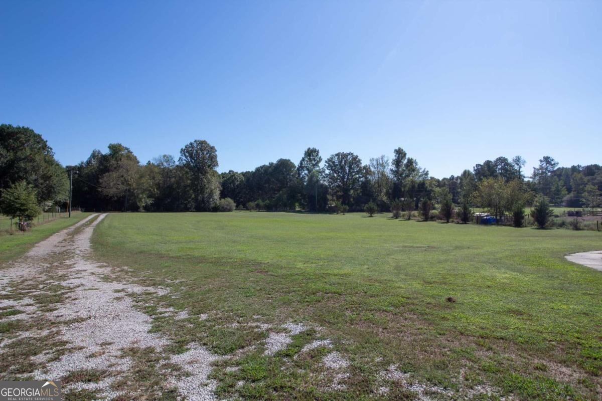 582 E County Line Road Danielsville GA 30633