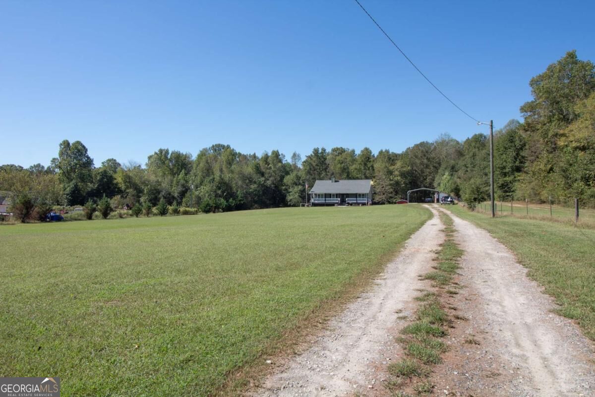 582 E County Line Road Danielsville GA 30633