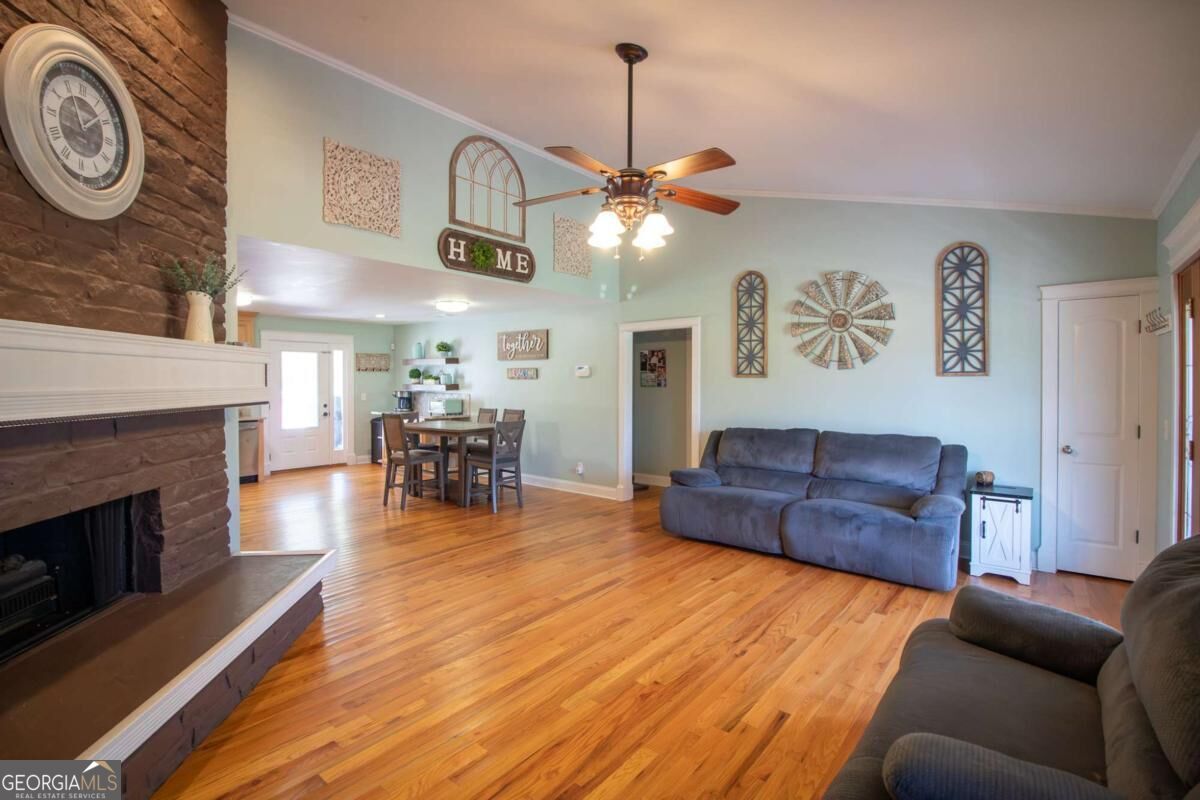 582 E County Line Road Danielsville GA 30633