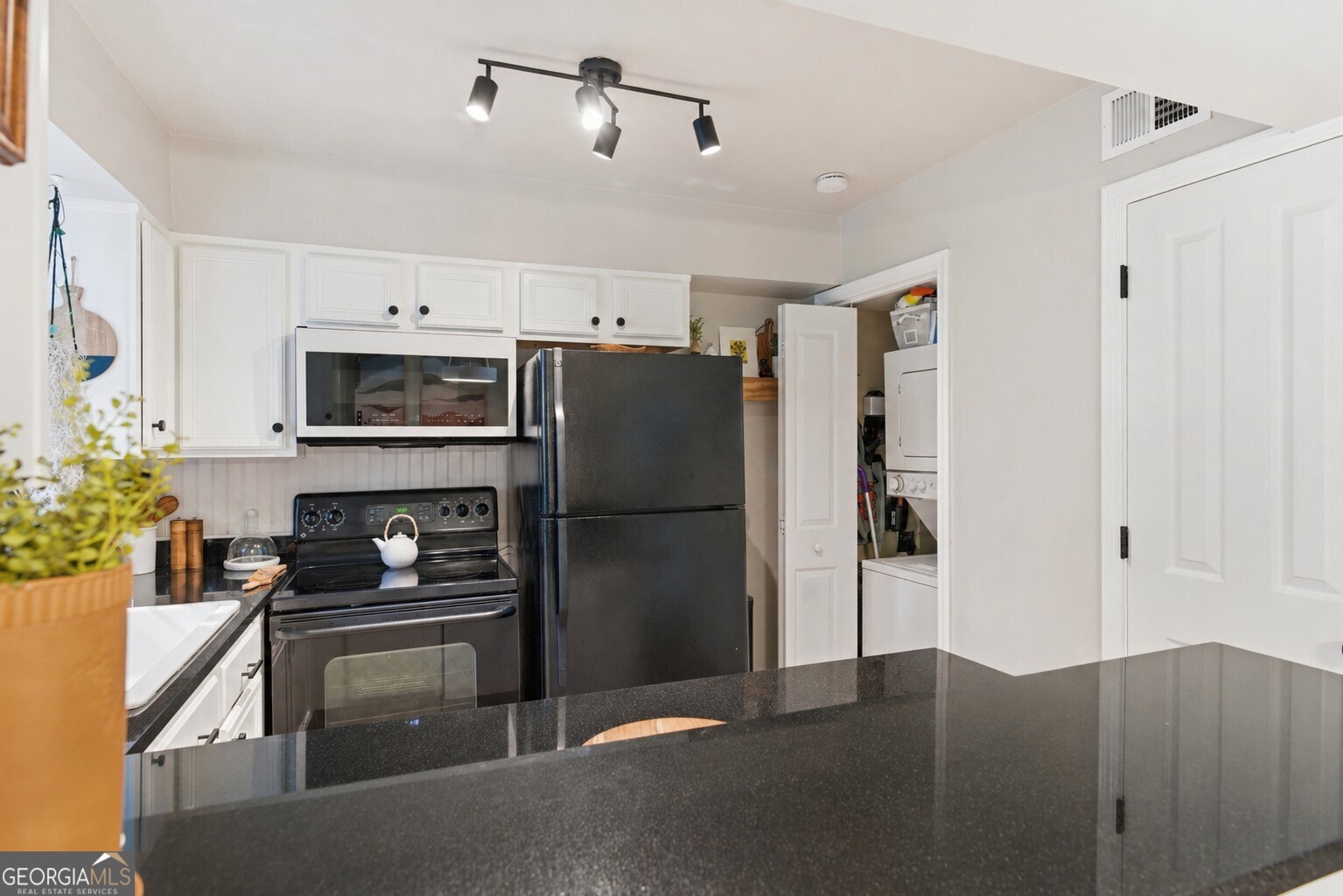 6940 Roswell Road Sandy Springs GA 30328