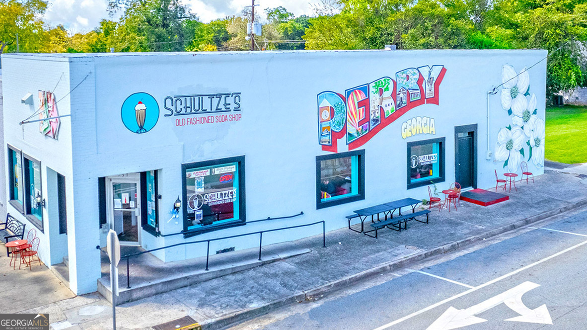 210 Kenmore Circle Perry GA 31069