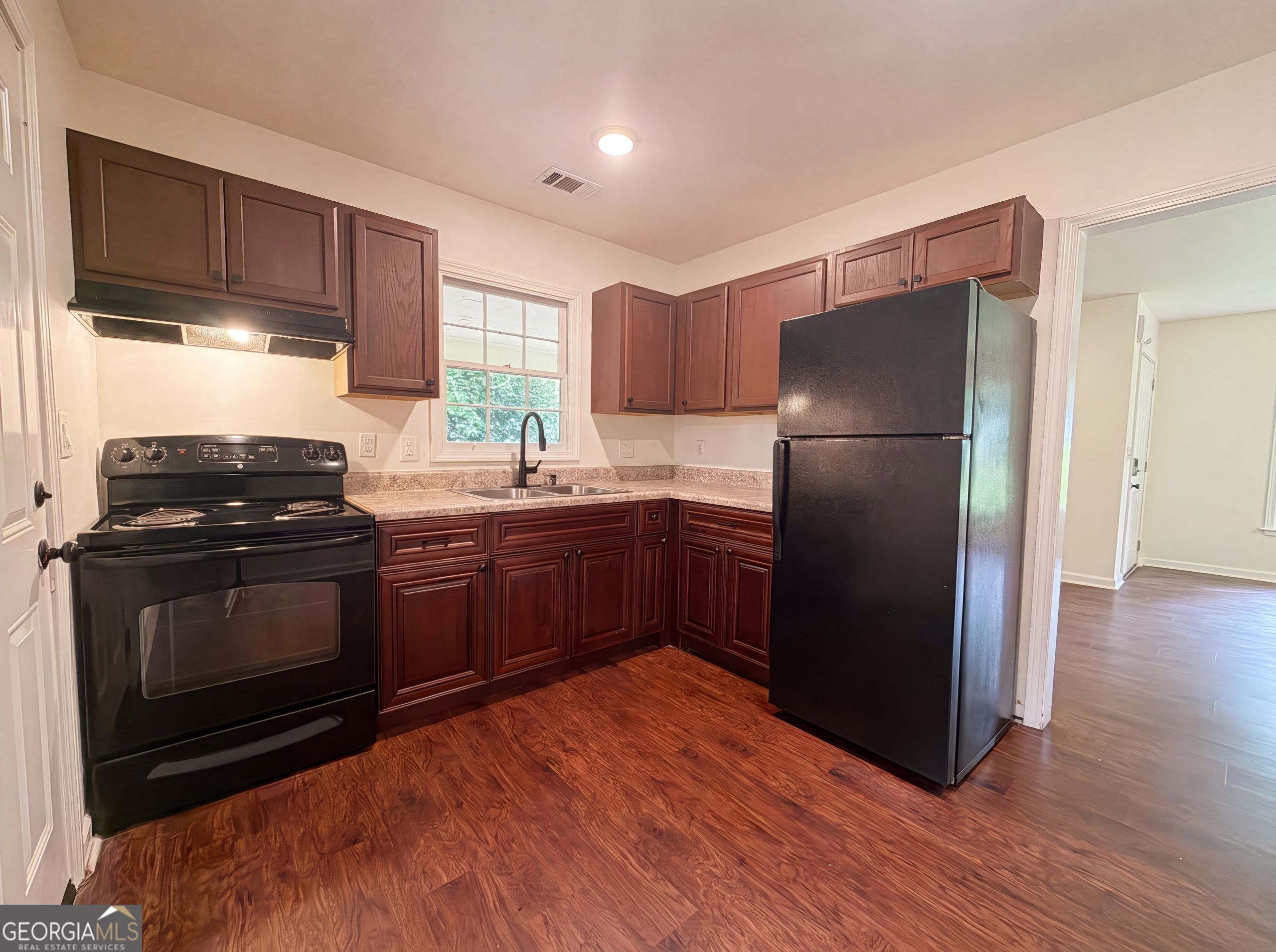 856 Glenway Drive East Point GA 30344