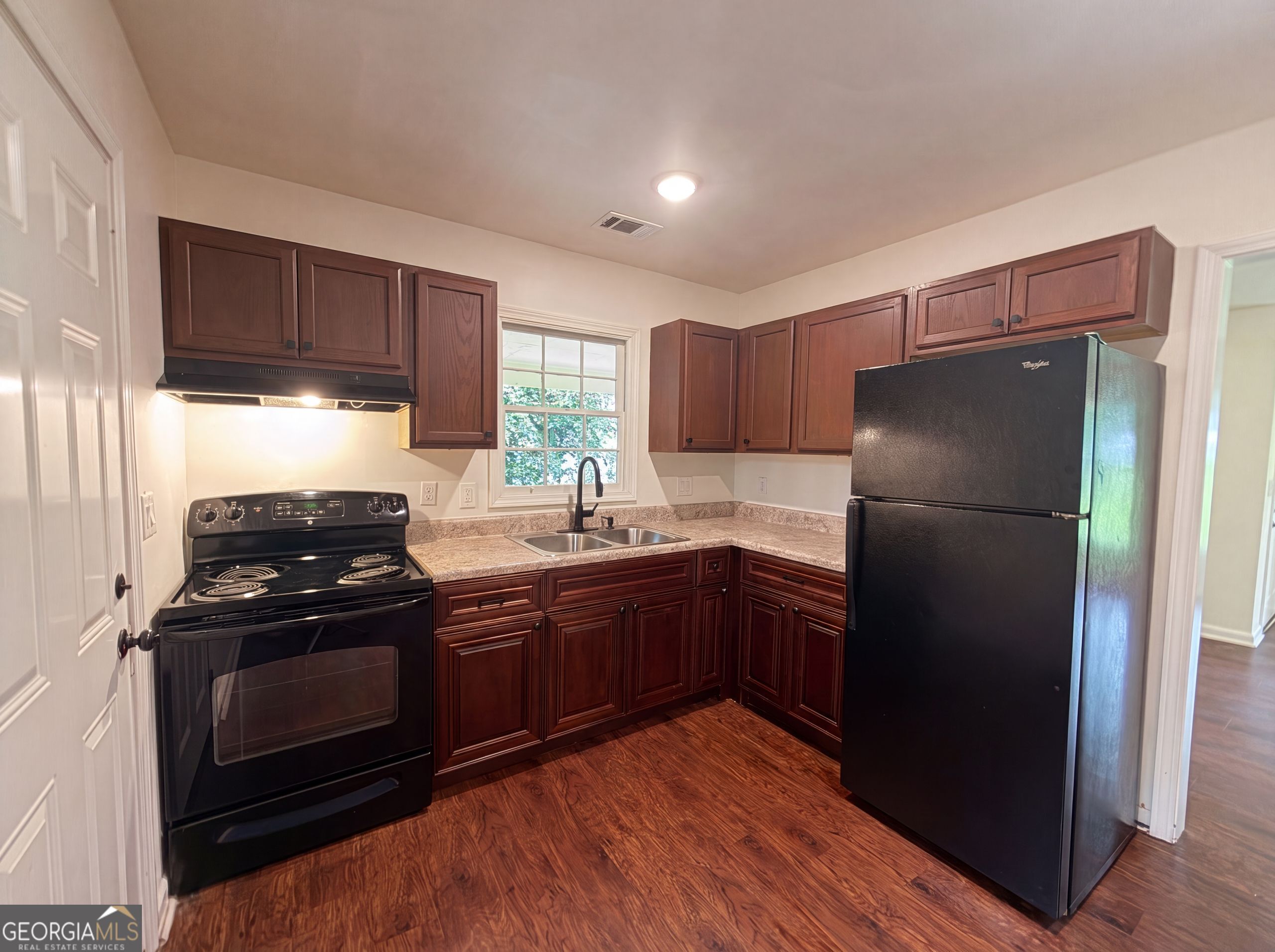 856 Glenway Drive East Point GA 30344