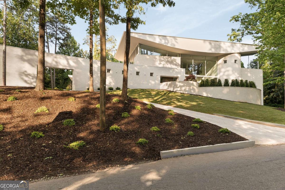 3619 Ivy Road NE Atlanta GA 30342