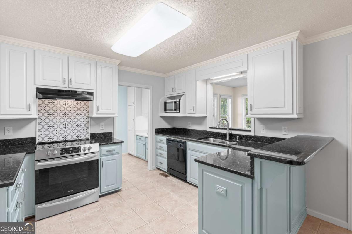 30 Joe Lee Drive Sharpsburg GA 30277