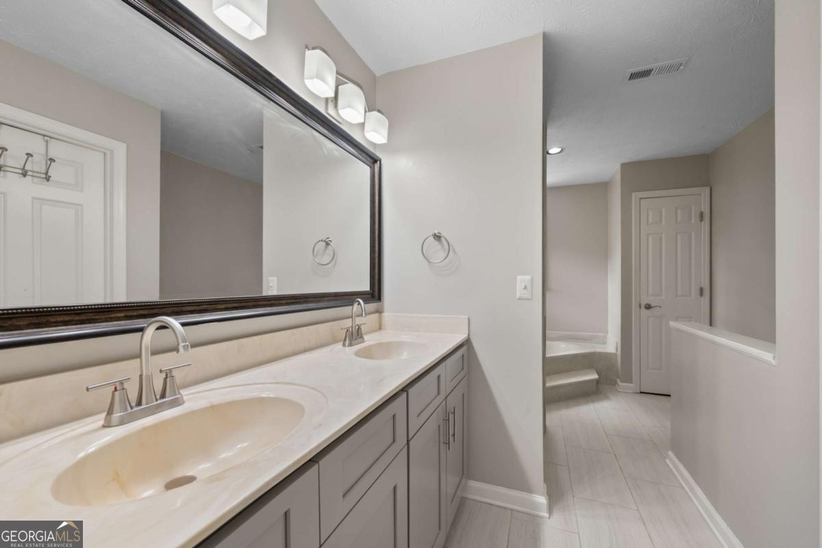 510 Ambergate Court Roswell GA 30076