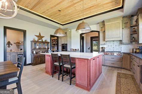593/525 Amy's Creek Road Clarkesville GA 30523