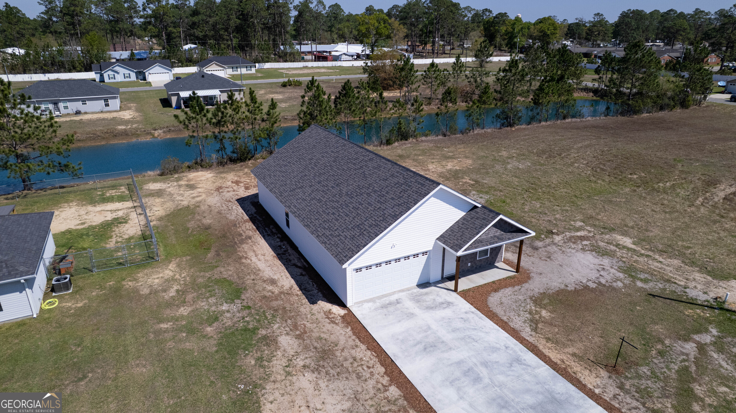 227 Twinn Lakes Drive Baxley GA 31513
