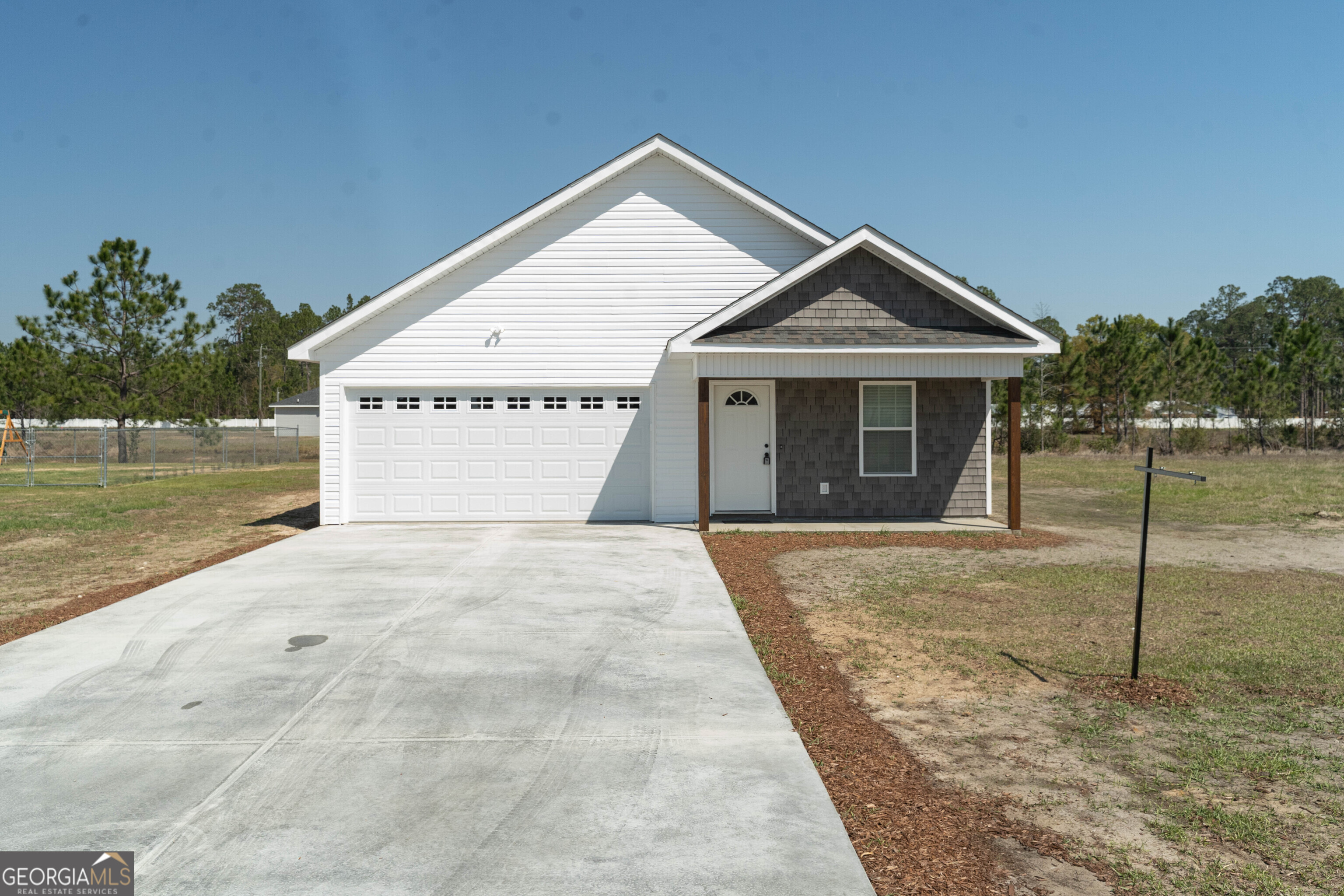227 Twinn Lakes Drive Baxley GA 31513