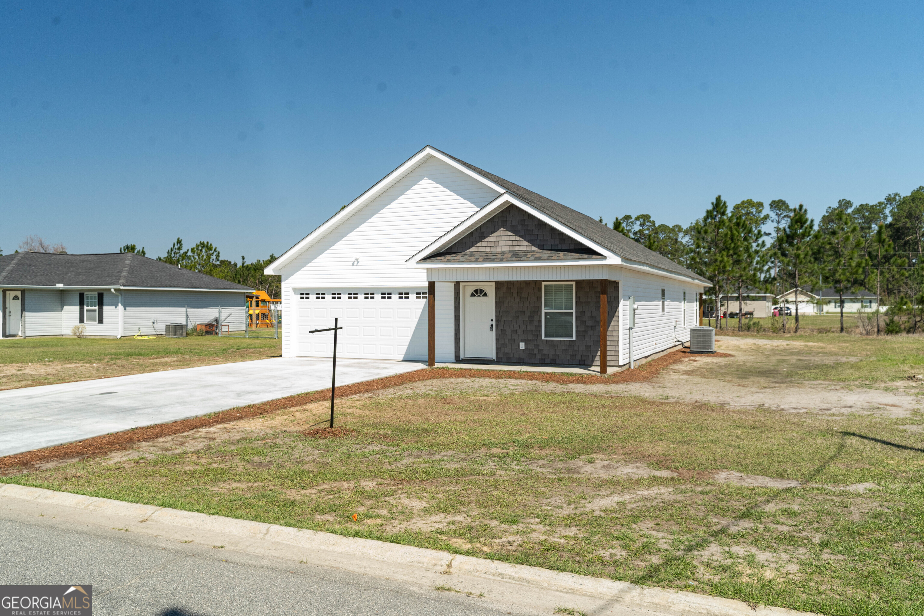 227 Twinn Lakes Drive Baxley GA 31513