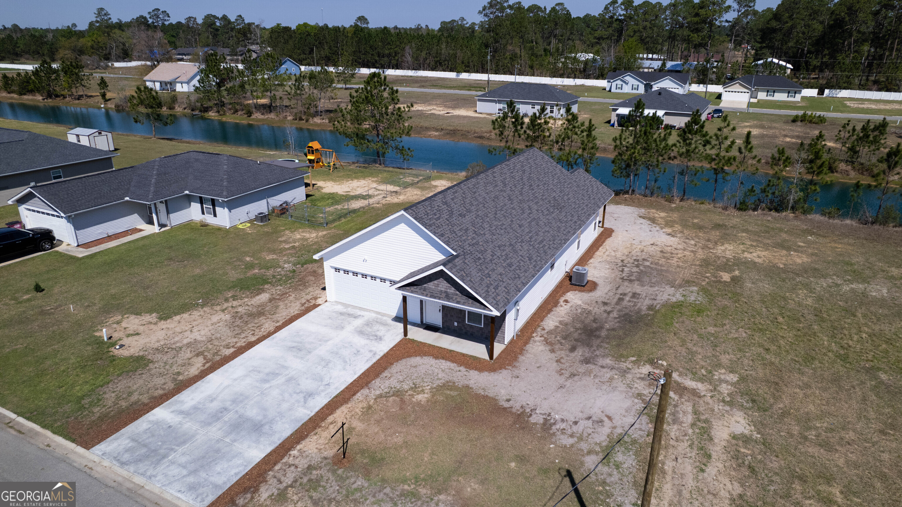 227 Twinn Lakes Drive Baxley GA 31513