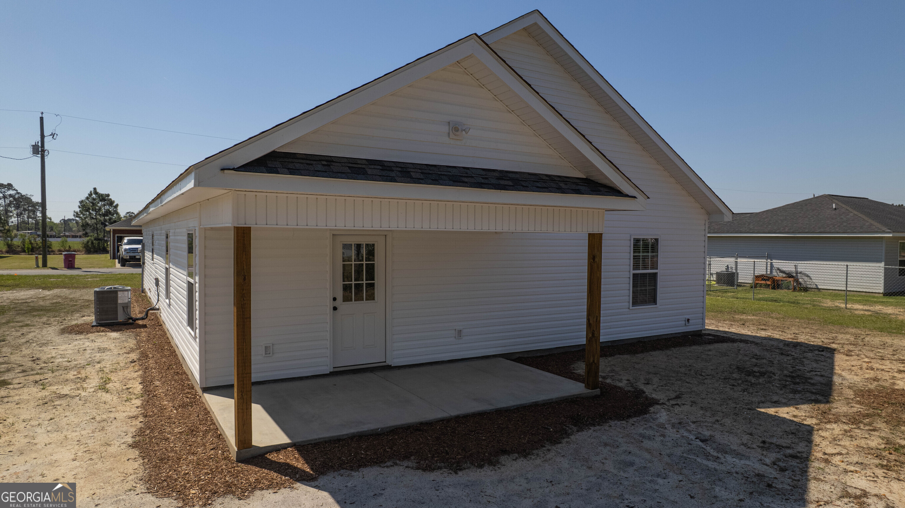 227 Twinn Lakes Drive Baxley GA 31513