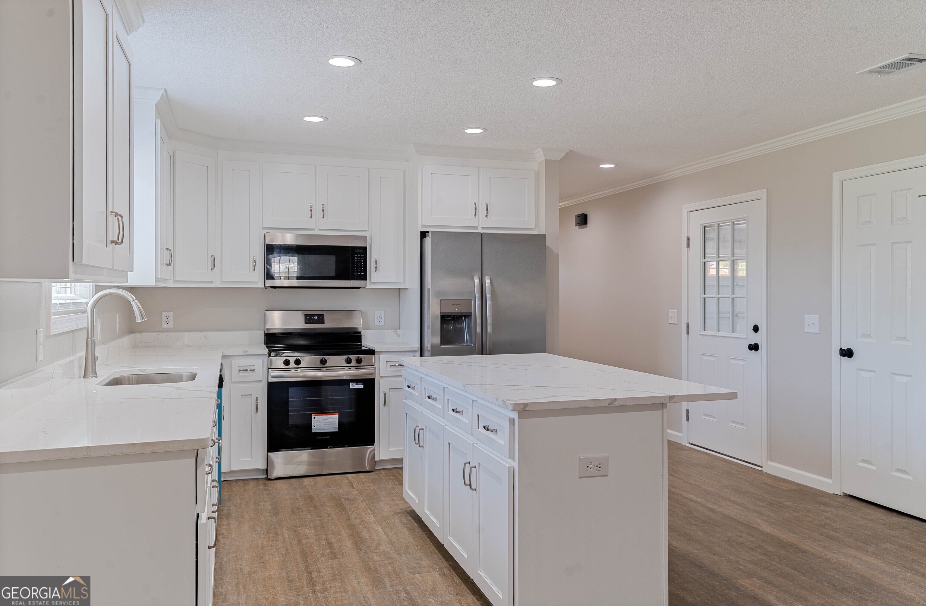 227 Twinn Lakes Drive Baxley GA 31513