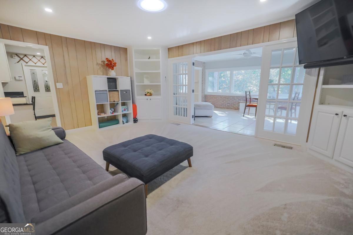 5735 Riverwood Drive Atlanta GA 30328