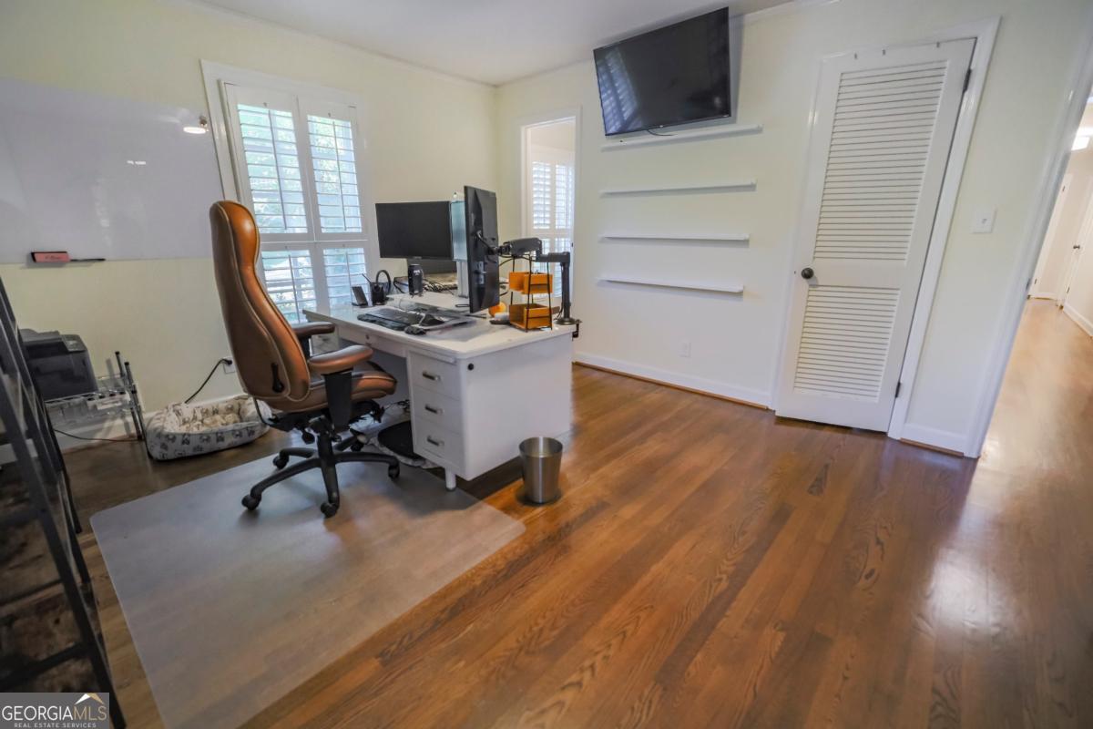 5735 Riverwood Drive Atlanta GA 30328