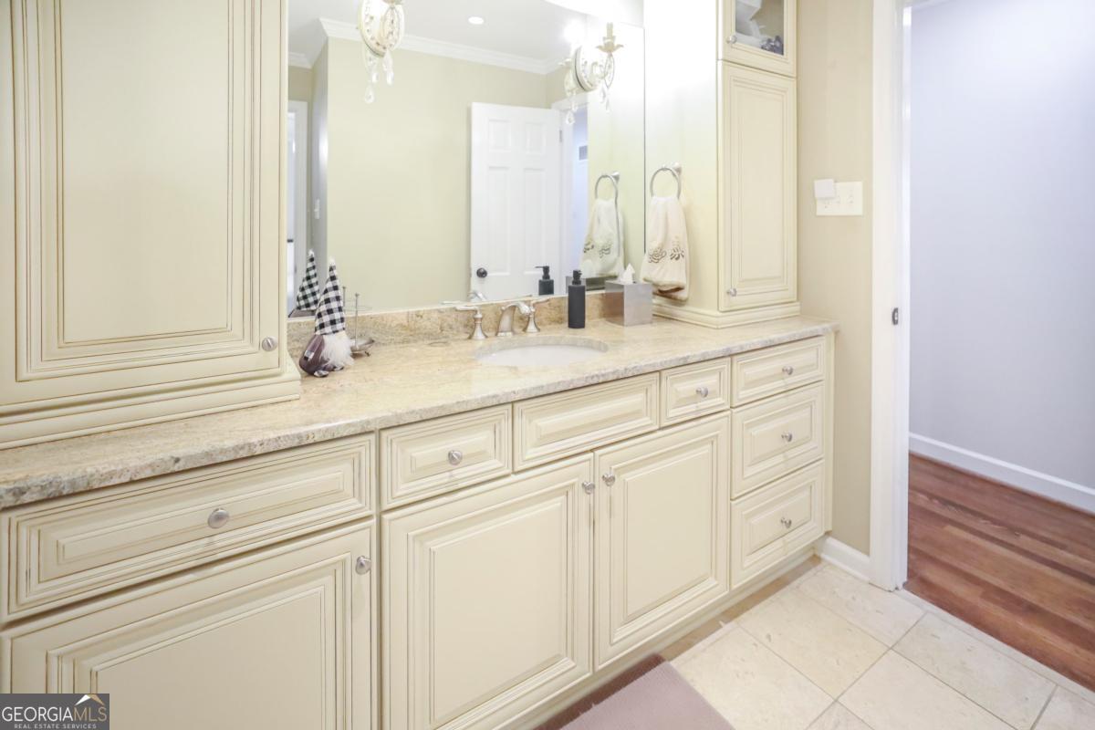 5735 Riverwood Drive Atlanta GA 30328