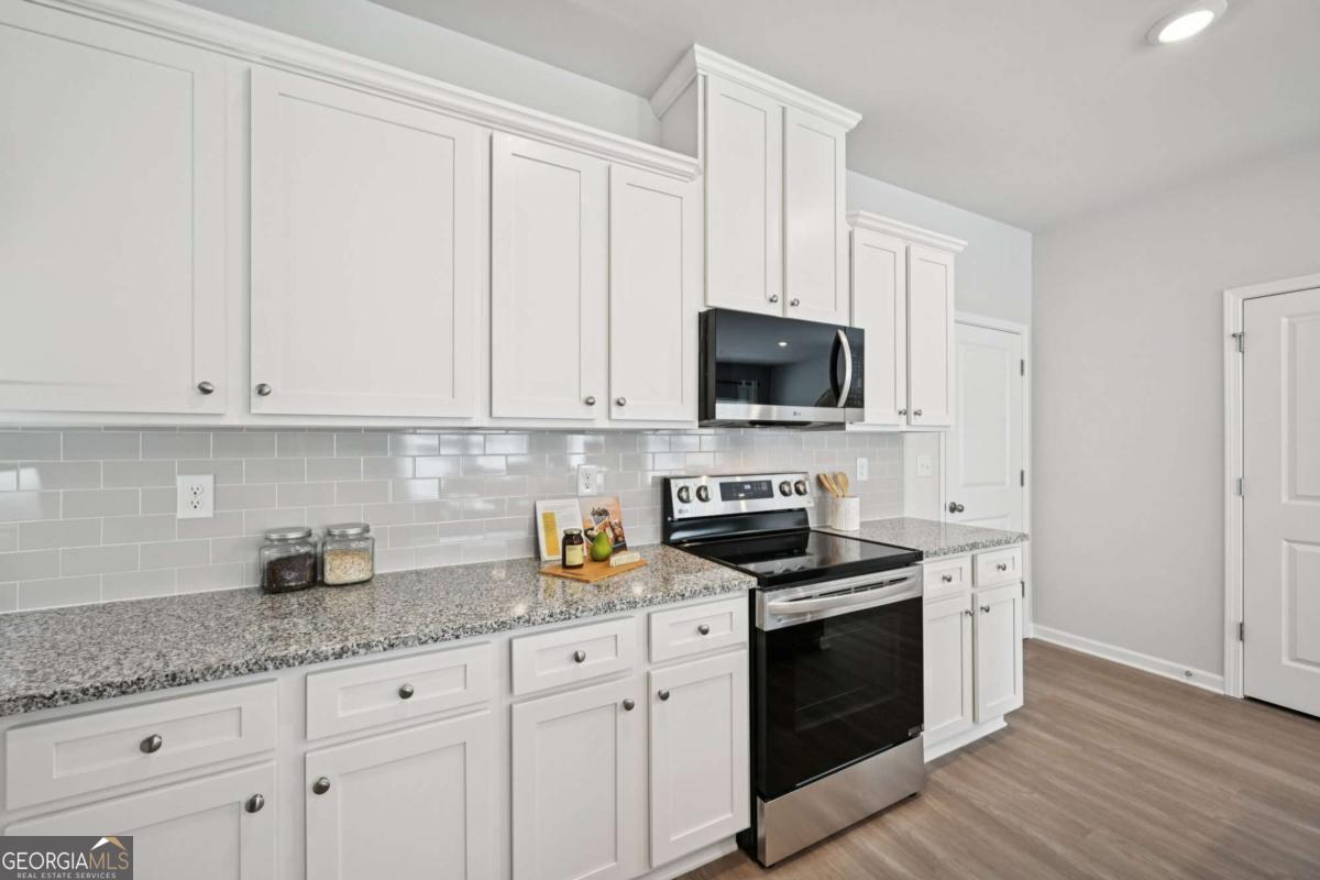 358 Lanier Circle Woodstock GA 30189