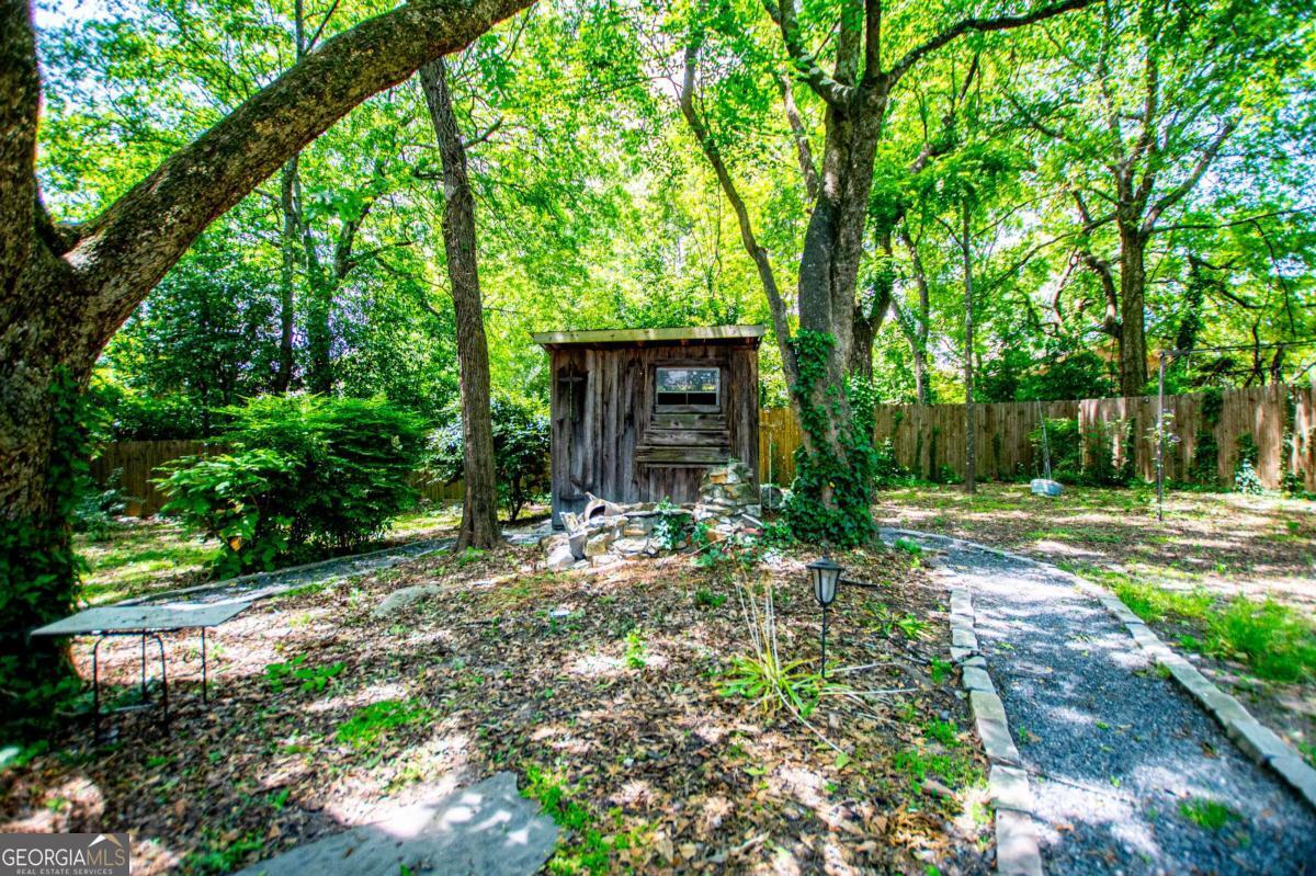 8503 Price Avenue Douglasville GA 30134