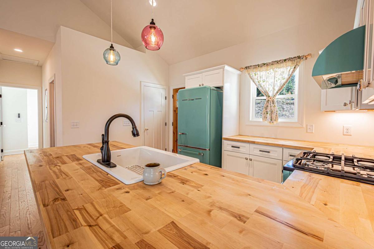 1415 Calhoun Road Dahlonega GA 30533