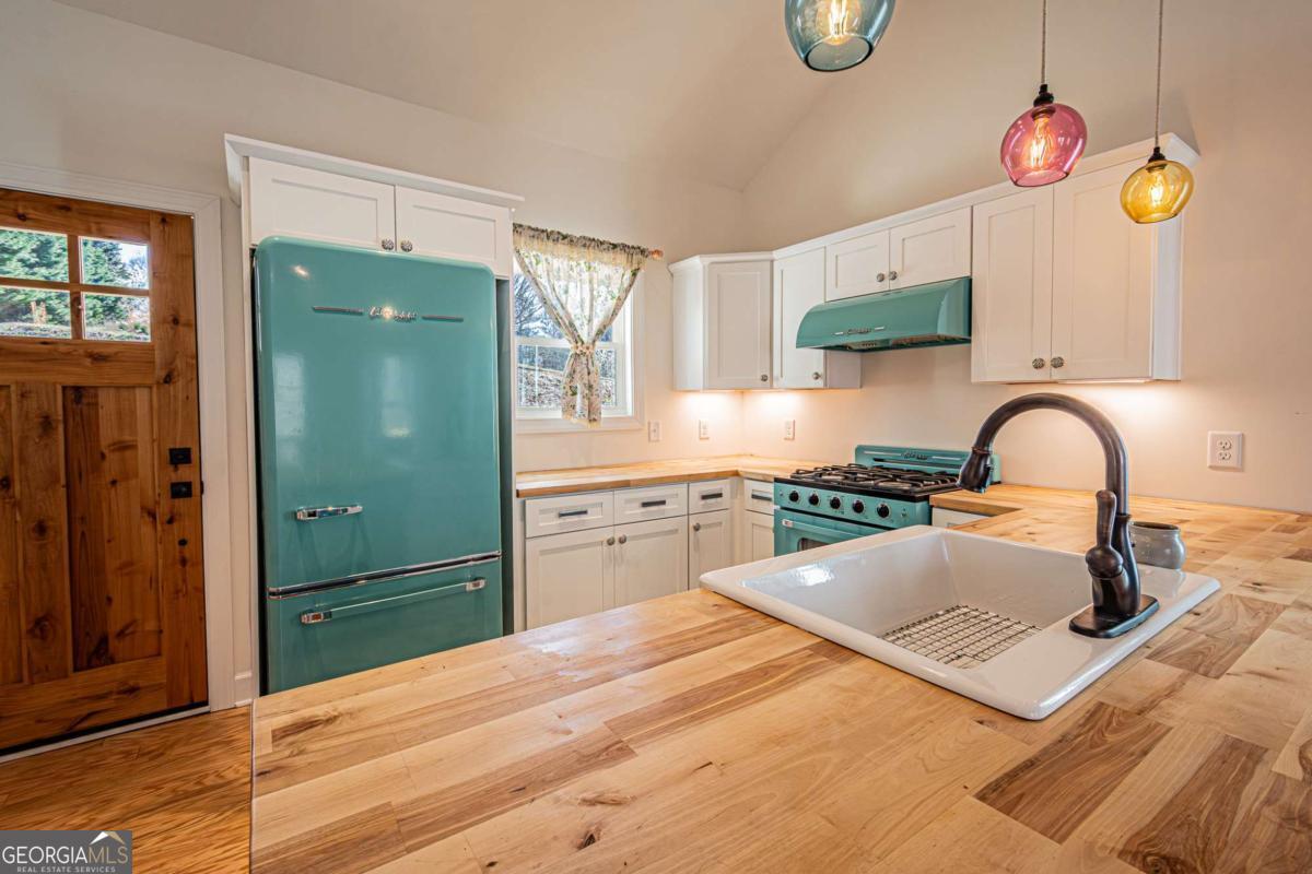 1415 Calhoun Road Dahlonega GA 30533