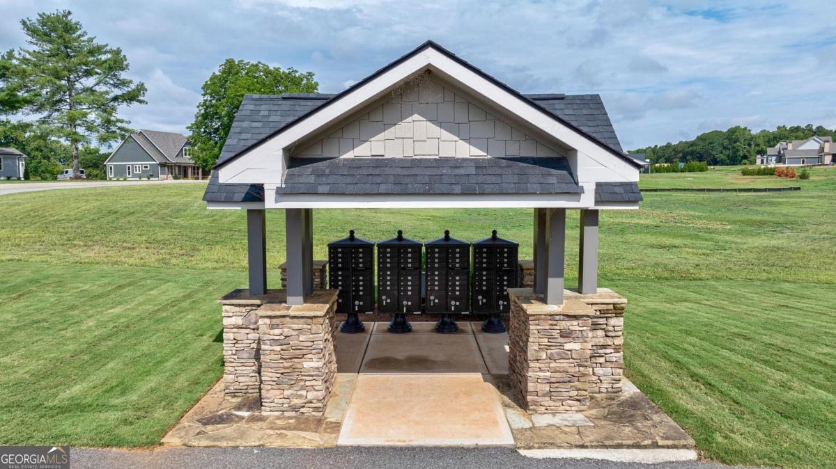 1091 Sunset Bluff Greensboro GA 30642