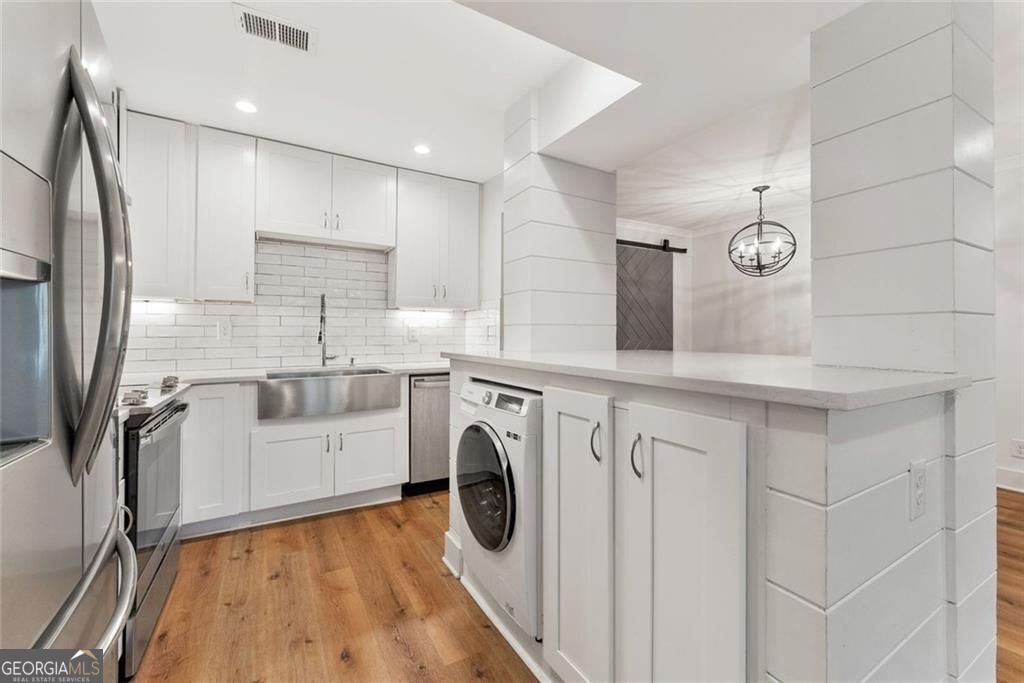 143 Amherst Place NW Atlanta GA 30327