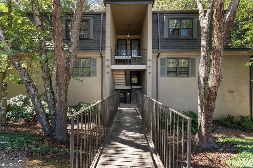 143 Amherst Place NW Atlanta GA 30327