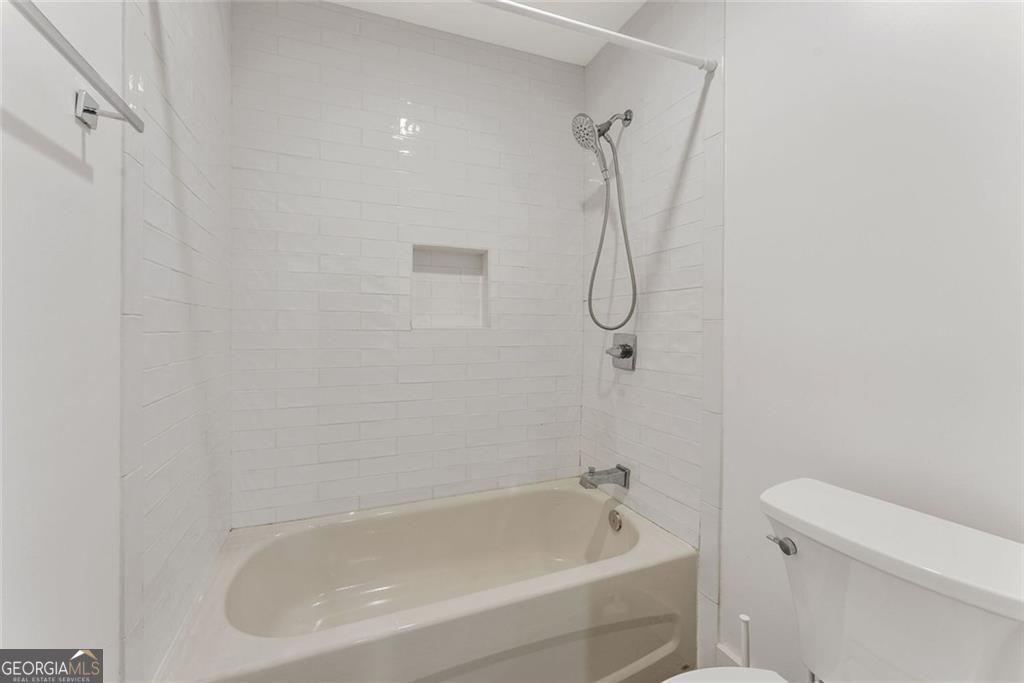 143 Amherst Place NW Atlanta GA 30327
