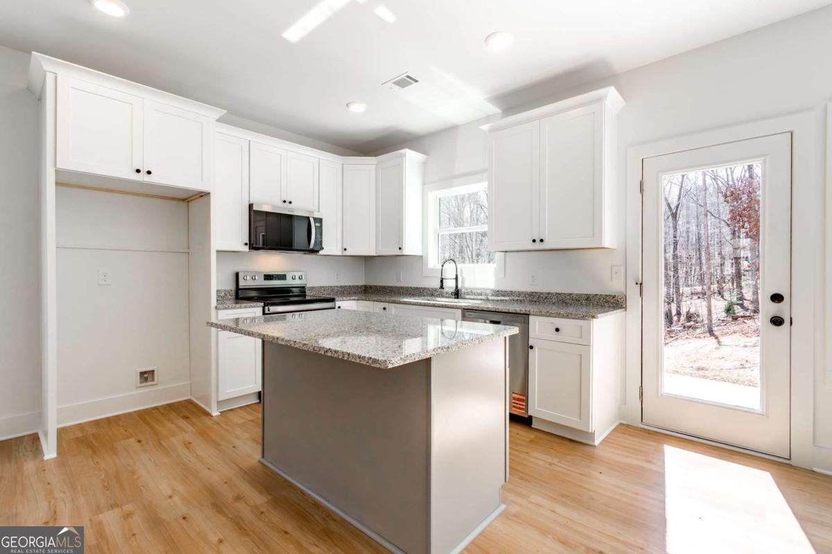 7603 Beachwood Drive Murrayville GA 30564