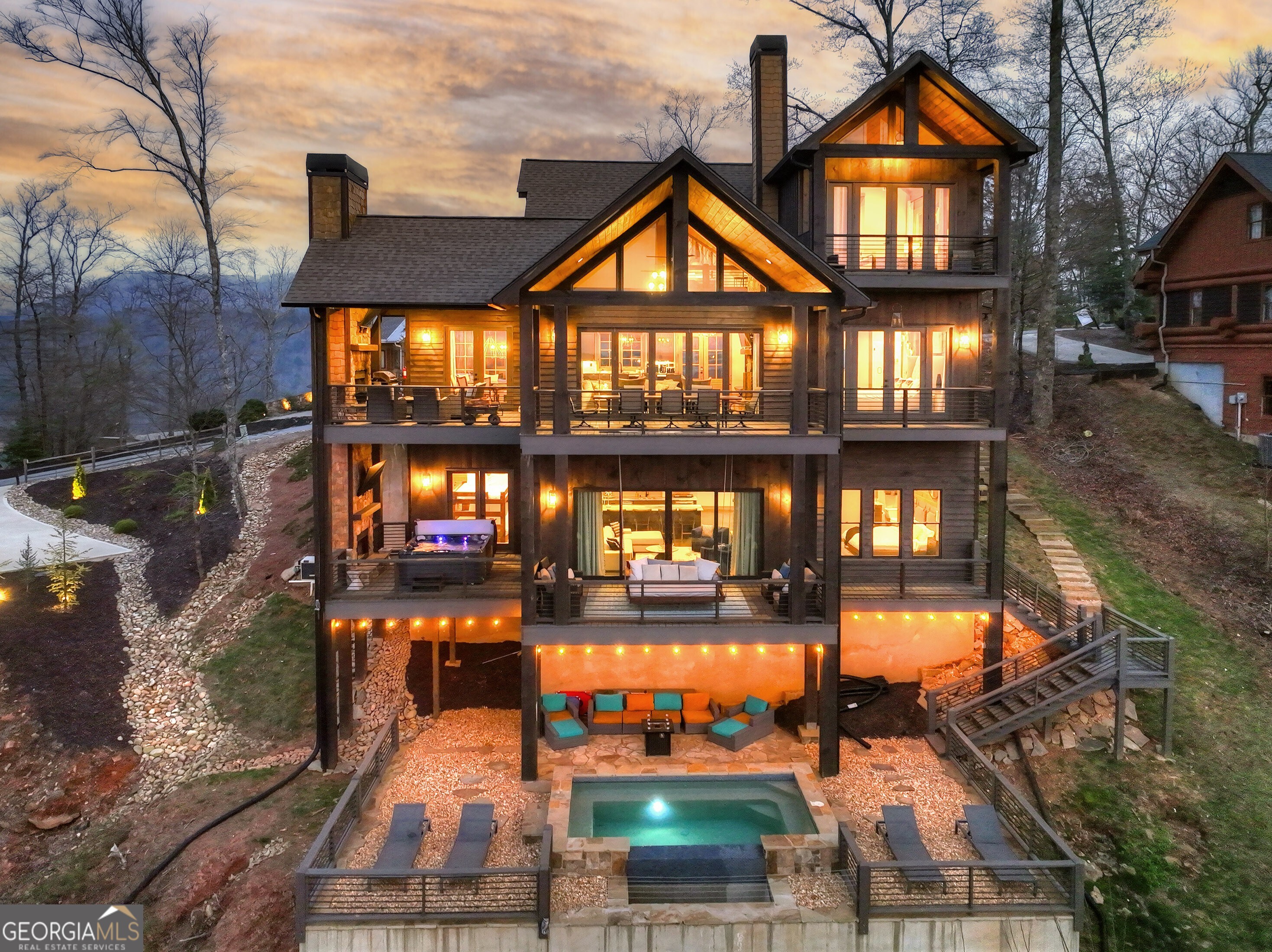 472 Overlook Drive Blue Ridge GA 30513