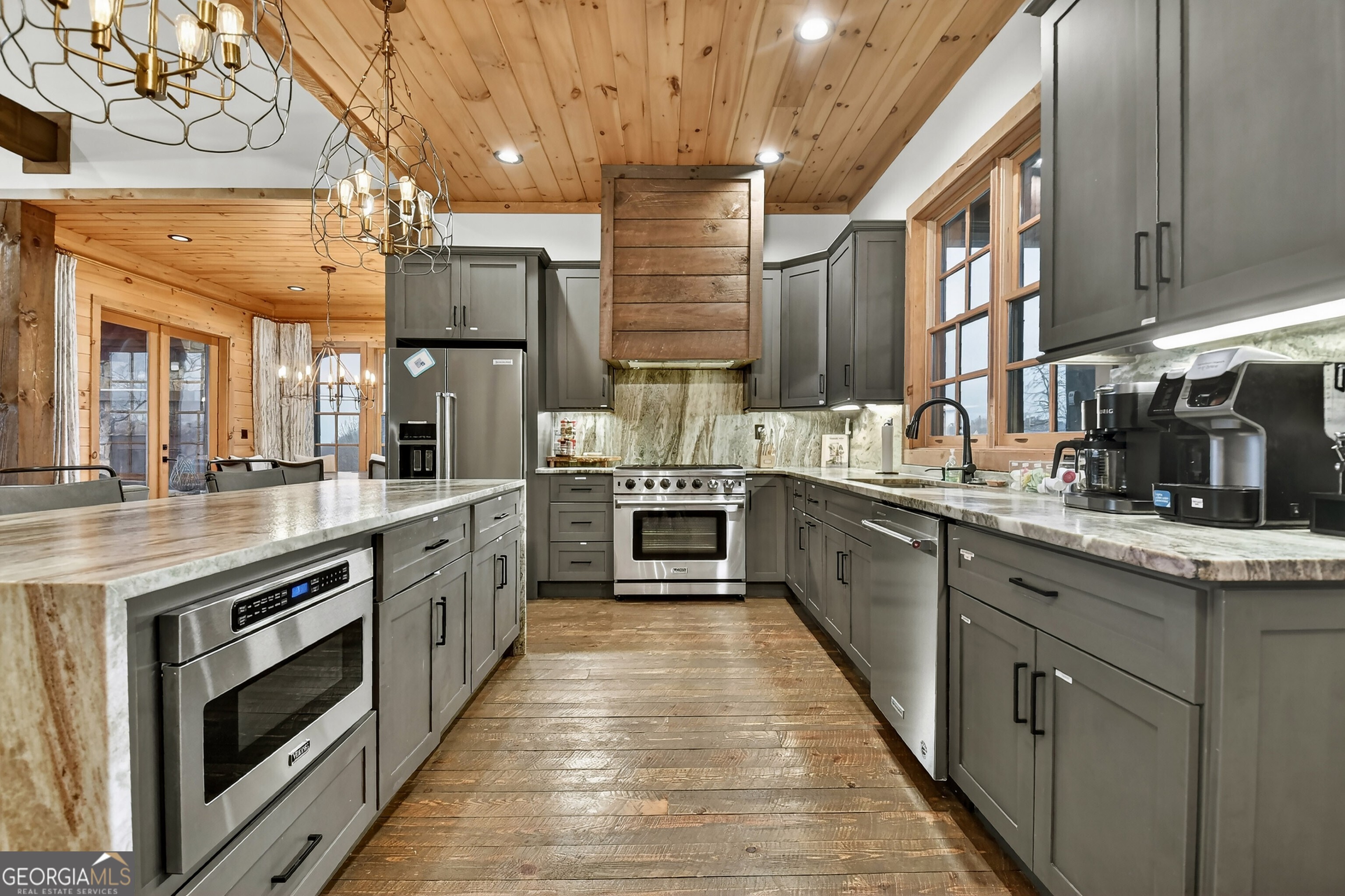 472 Overlook Drive Blue Ridge GA 30513